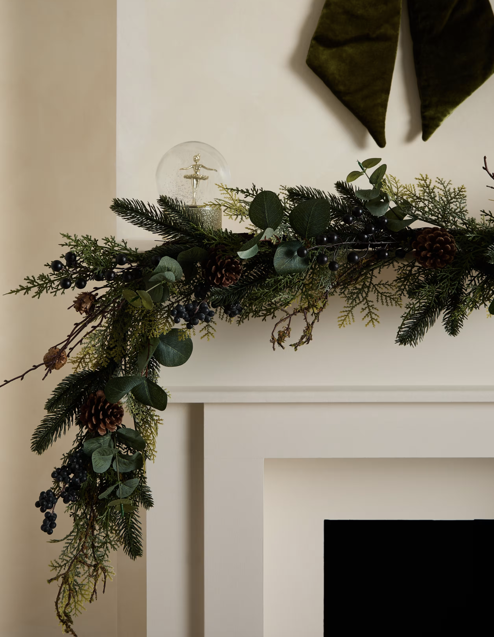 Winter Berry Garland